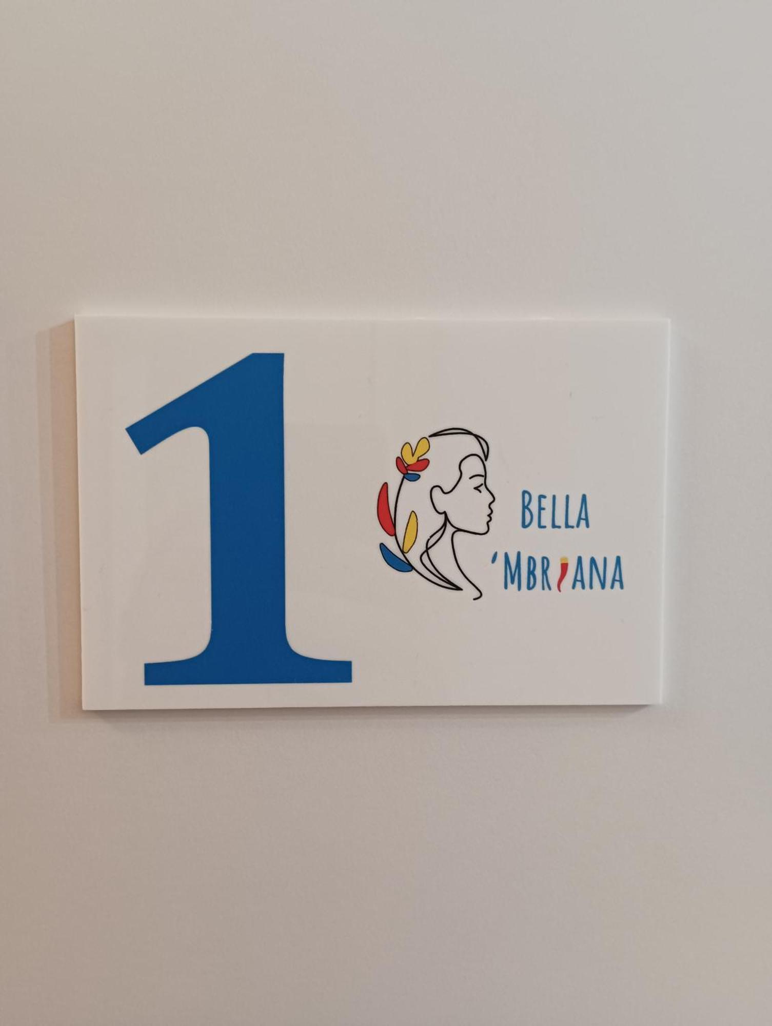 Bella Mbriana Panzió Nápoly Kültér fotó